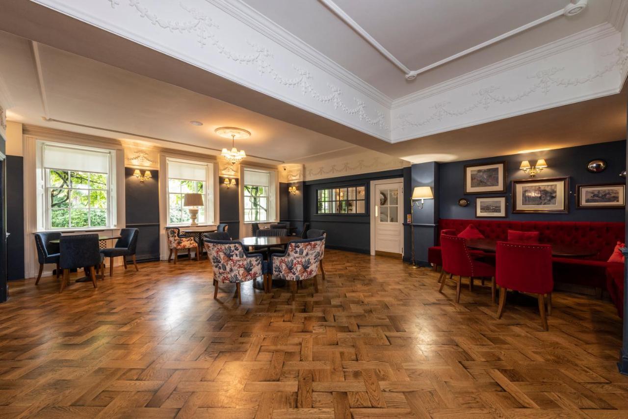 Statham Lodge Hotel Warrington Exterior foto